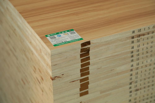 坚守品质承诺 福汉木业荣获3.15三项质量大奖